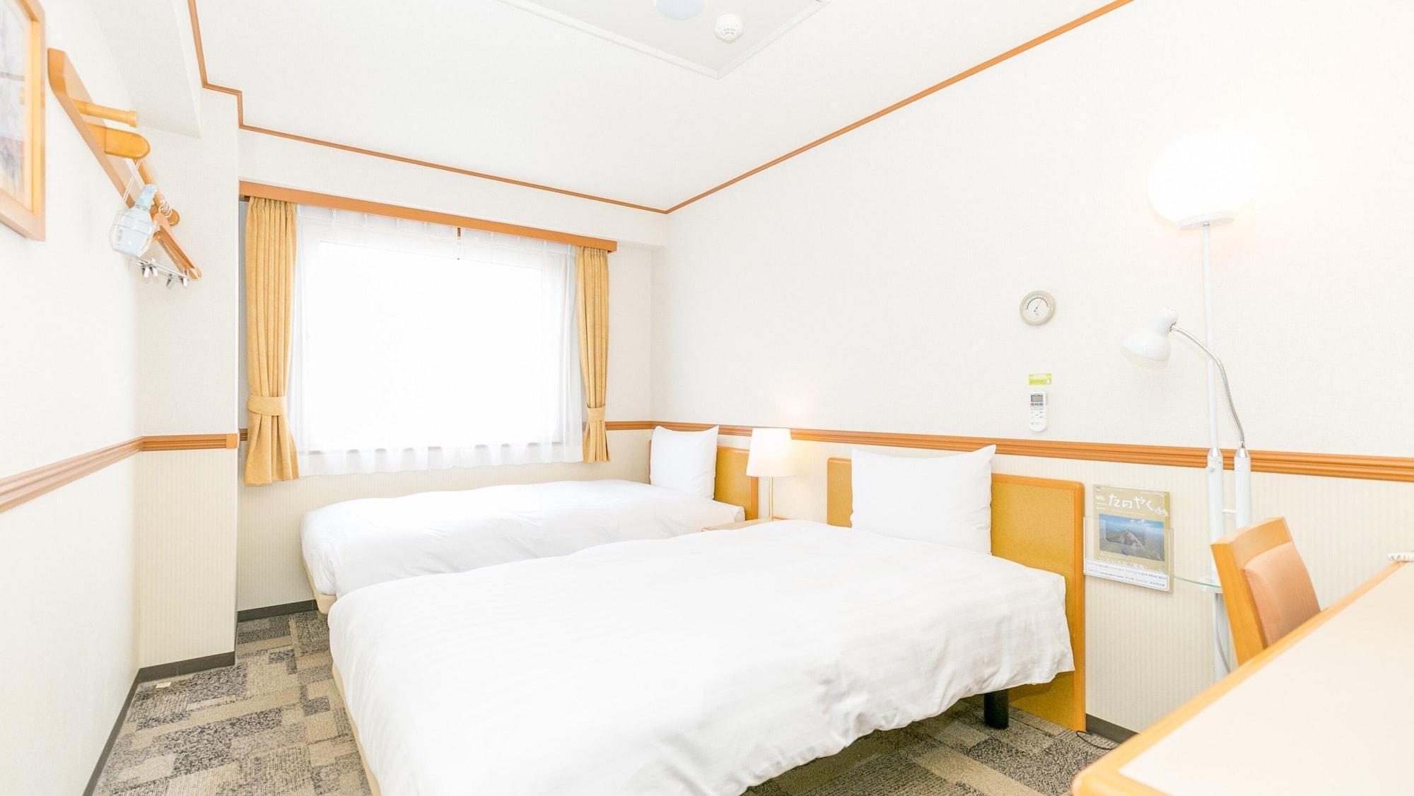 Toyoko Inn Hokkaido Asahikawa Ekimae Ichijo Dori Exterior foto