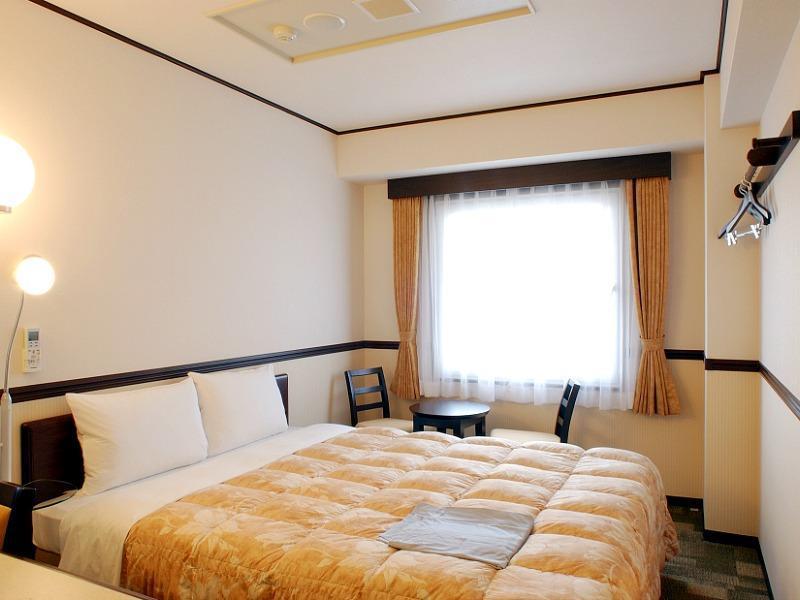 Toyoko Inn Hokkaido Asahikawa Ekimae Ichijo Dori Exterior foto